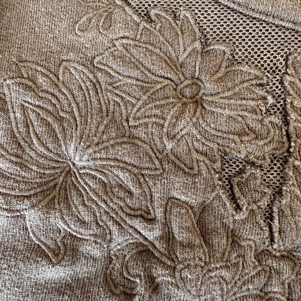 Chico’s Floral Pattern Embroidered Sweater - Picture 7 of 7